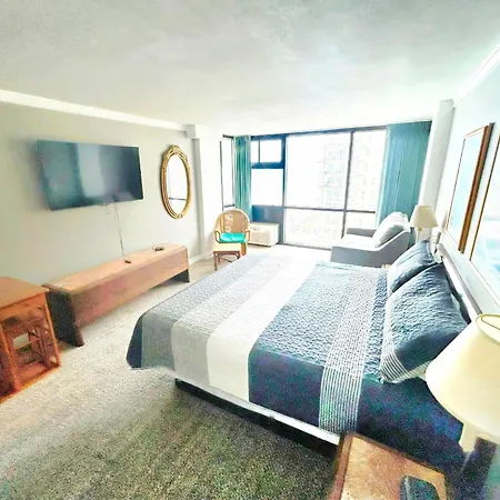 811 & 812 Adjoining Studios